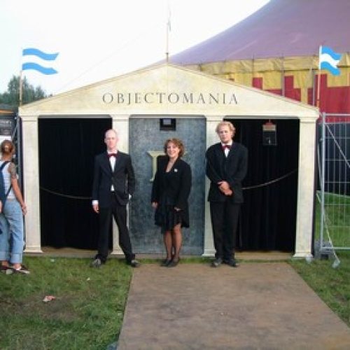 Objectomania tent op Lowlands naast de Foxtrot